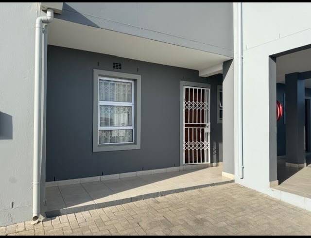 2 BEDROOM APARTMENT FOR SALE IN HAGLEY